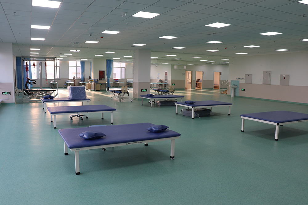 康復治療70天，偏癱患者步行出院！(圖4)