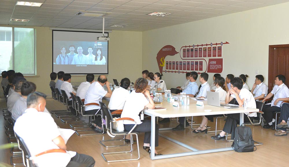 穩(wěn)定經(jīng)營(yíng) 精細(xì)管理 凝心聚力共謀發(fā)展——新農(nóng)業(yè)事業(yè)部2020年度中期會(huì)順利召開(kāi)(圖2) 穩(wěn)定經(jīng)營(yíng) 精細(xì)管理 凝心聚力共謀發(fā)展——新農(nóng)業(yè)事業(yè)部2020年度中期會(huì)順利召開(kāi)(圖2)