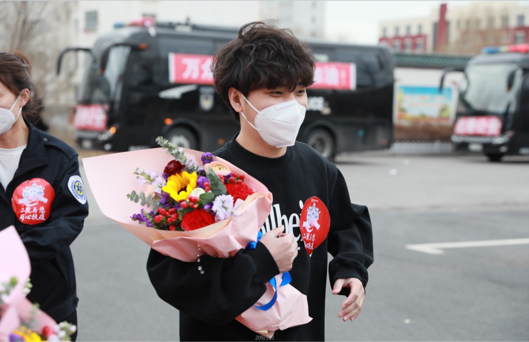 春暖花開，英雄歸來！葫蘆島市第二人民醫(yī)院支援綏中醫(yī)療隊(duì)凱旋而歸~(圖7)