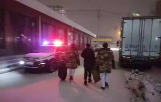 戰(zhàn)疫一線|6萬人次，市二院核酸采樣醫(yī)療隊支援綏中的第24天！(圖9)