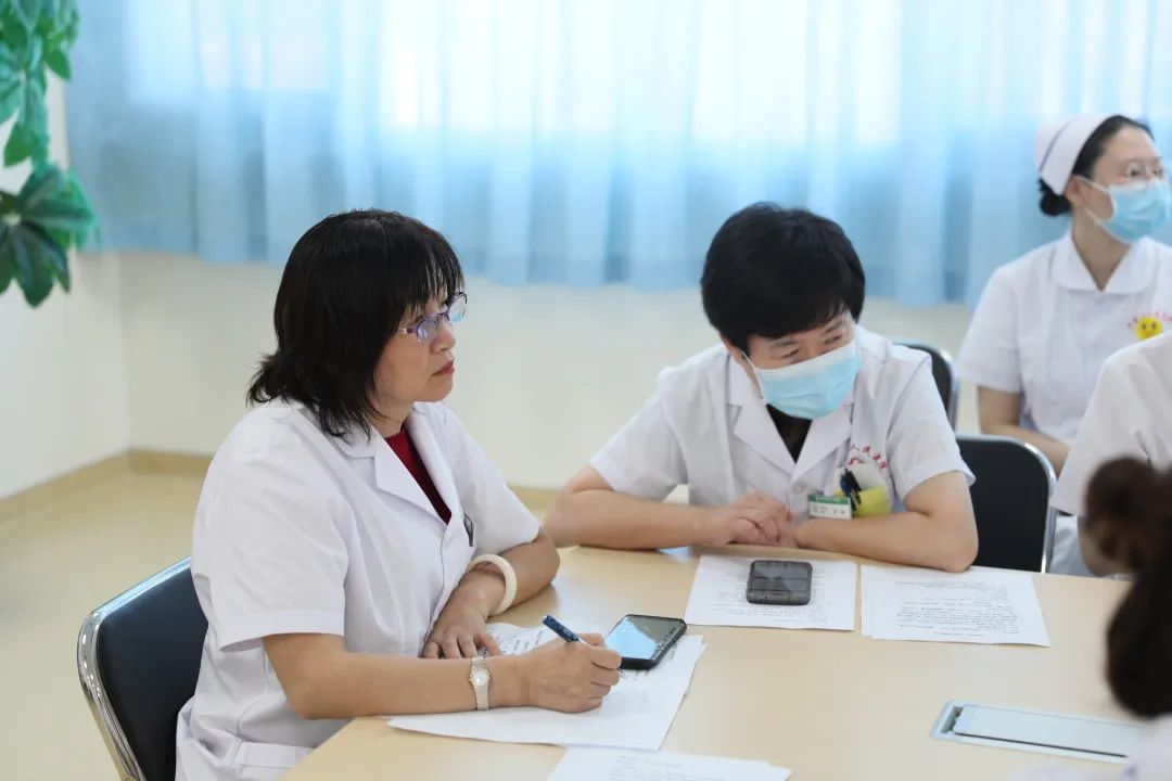 全省首家！中國(guó)醫(yī)科大學(xué)附屬第一醫(yī)院專(zhuān)家來(lái)“查房”，家門(mén)口享國(guó)內(nèi)優(yōu)質(zhì)醫(yī)療資源！(圖3)