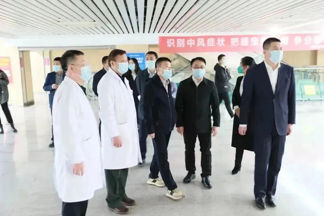 龍港區(qū)人大、區(qū)政府領導一行視察調(diào)研龍港國際醫(yī)療健康產(chǎn)業(yè)園(圖7)