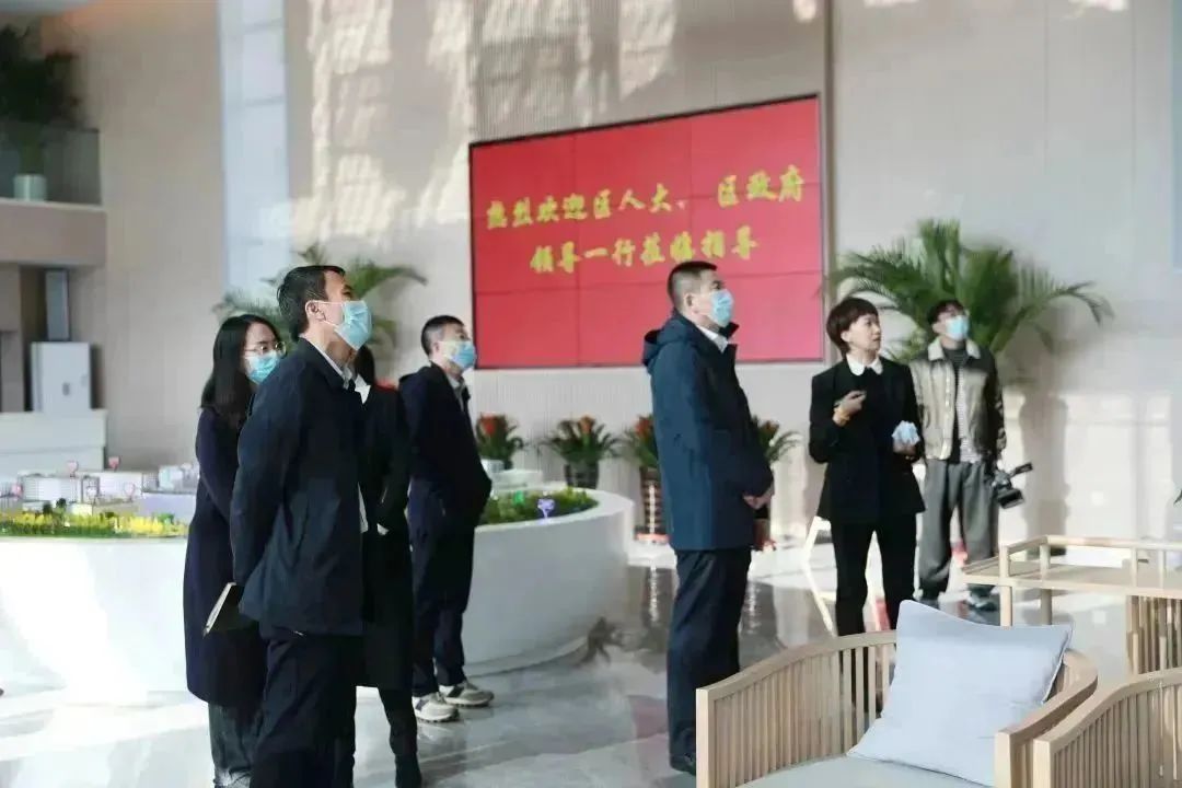 龍港區(qū)人大、區(qū)政府領導一行視察調(diào)研龍港國際醫(yī)療健康產(chǎn)業(yè)園(圖17)