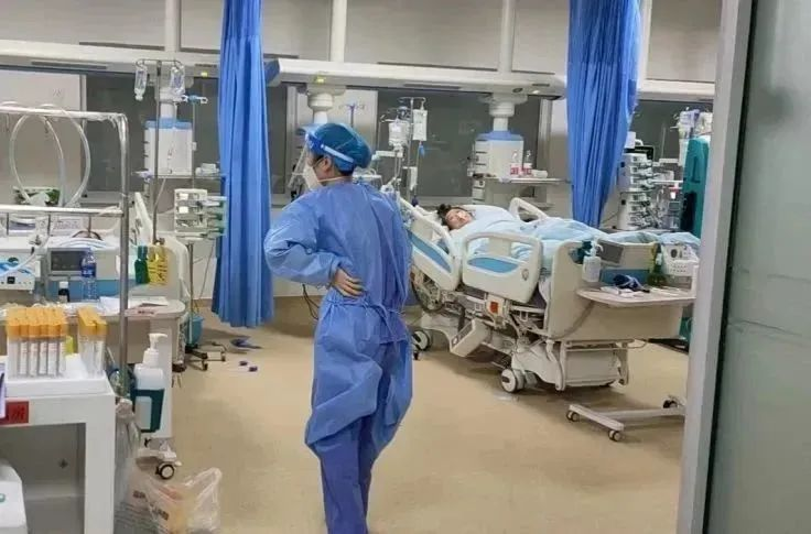 人民醫(yī)院為人民，市二院舉全院之力保障醫(yī)療救治，牢守生命防線！(圖20)