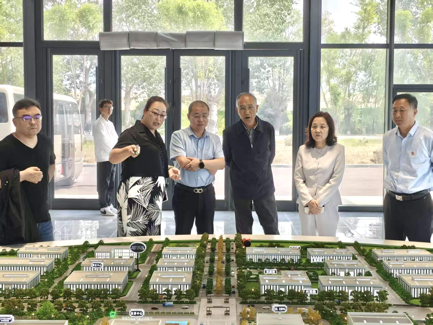 【聚焦產(chǎn)業(yè)升級(jí)】葫蘆島銀行監(jiān)事會(huì)赴正業(yè)集團(tuán)專項(xiàng)調(diào)研(圖6)